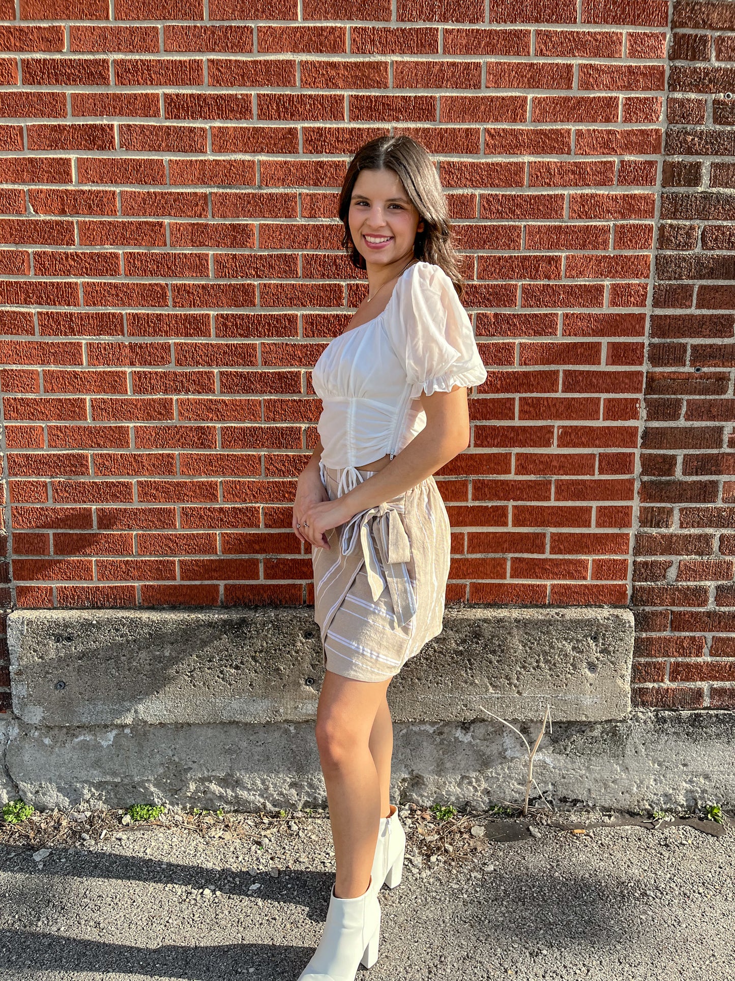 Out On the Town Top (Ivory)