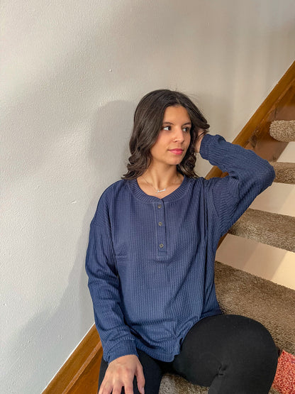 Keep It Casual Top (Navy)